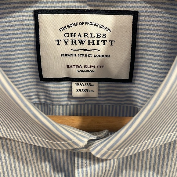 Charles Tyrwhitt Other - Charles Tyrwhitt Men’s Dress shirt Extra Slim White Blue Striped 15.5/35in 39/89